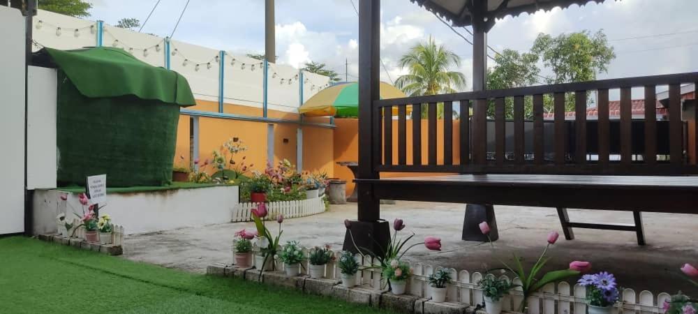 Ns Homestay Private Pool Tanah Merah  Exterior photo
